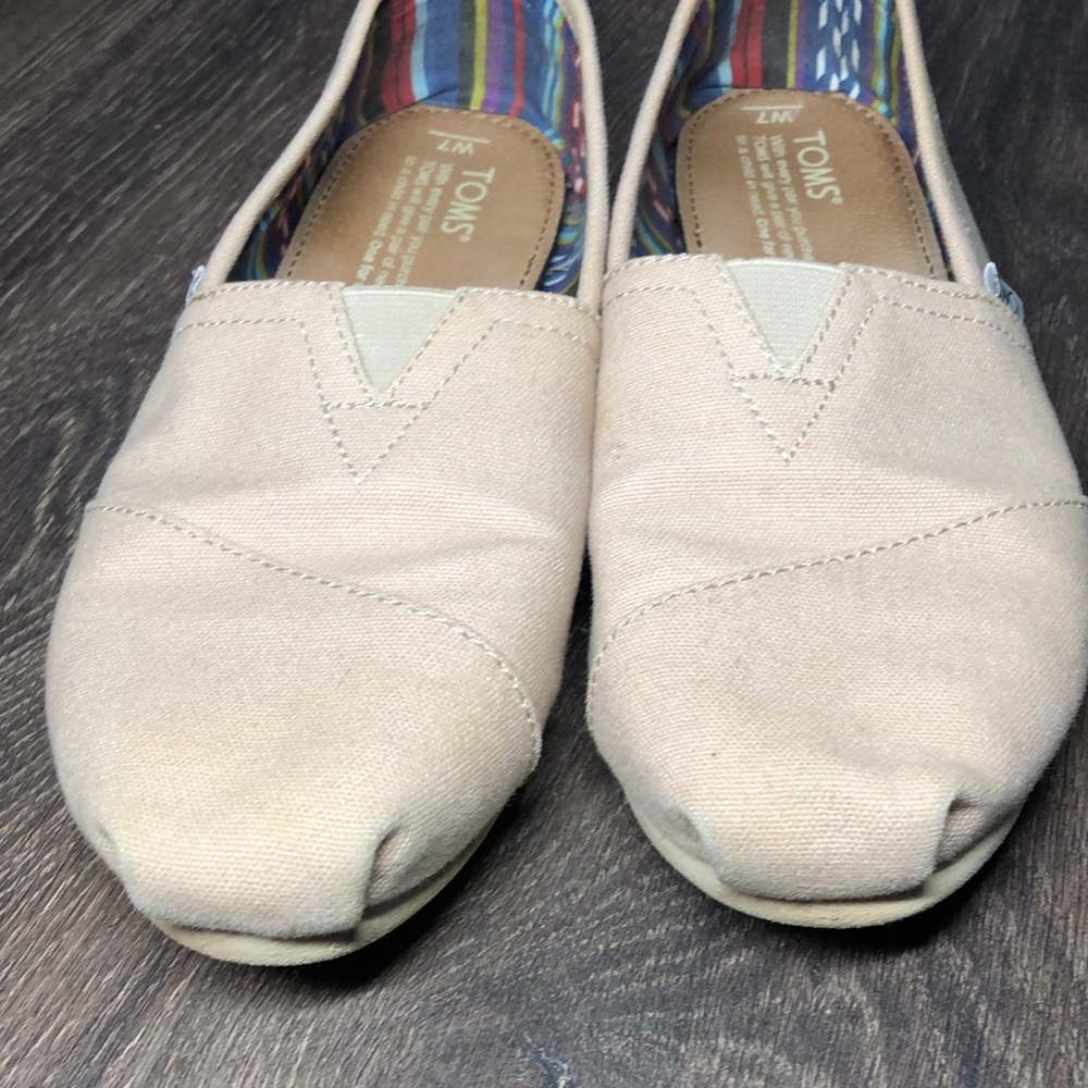 TOMS - Picture 7 of 10